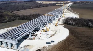 Протестираща, че няма пари строителна фирма, взела над 95 млн. лева аванс