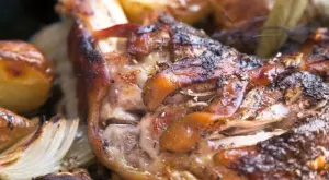 Няма толкова вкусно и лесно печено агнешко 