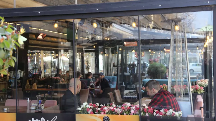 Разхлабват противоепидемичните мерки в София