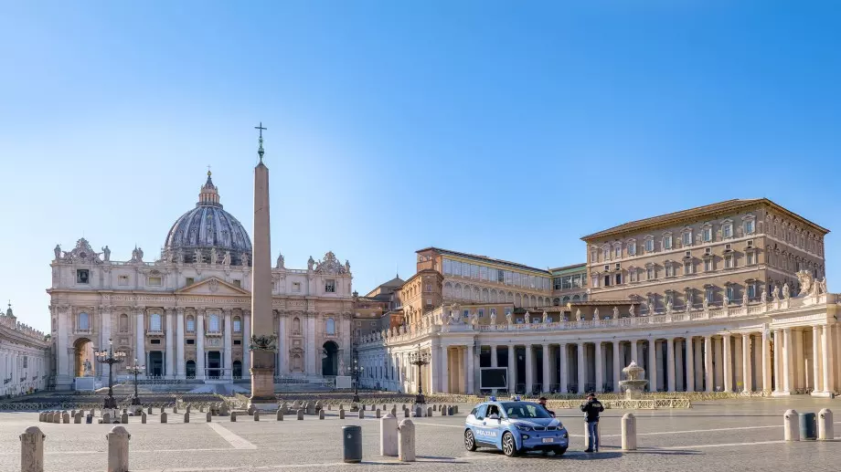 Виц за 18 март 2023: Евреи чакат да влязат във Ватикана