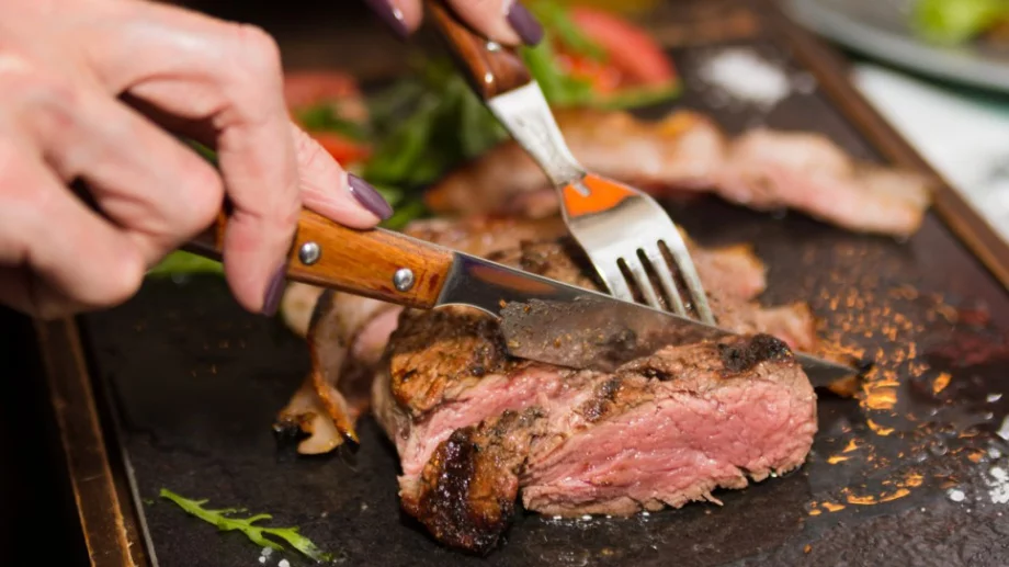 8 последици от яденето на прекалено много месо