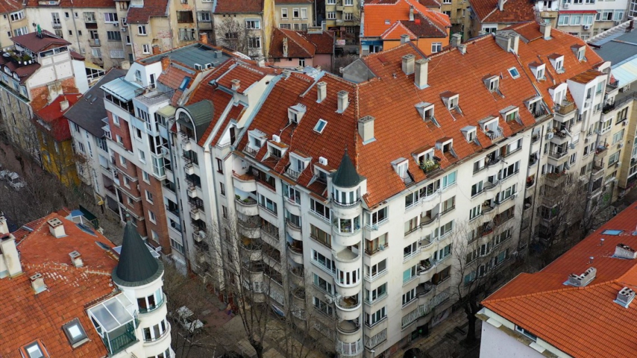 Пандемията свали с поне 20 наемите на жилищата в столицата
