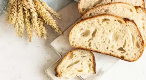 Пухкав бял хляб