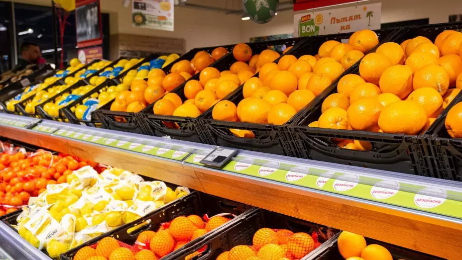 Как се променяха цените и заплатите през годините?