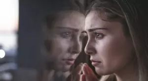 Как всяка зодия се справя с тъжните моменти