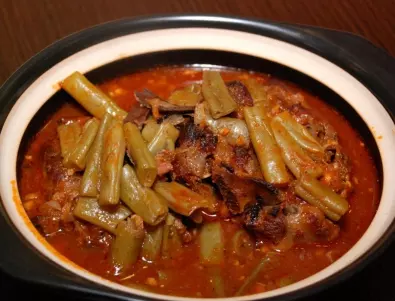 Традиционна рецепта за зелен боб със свинско