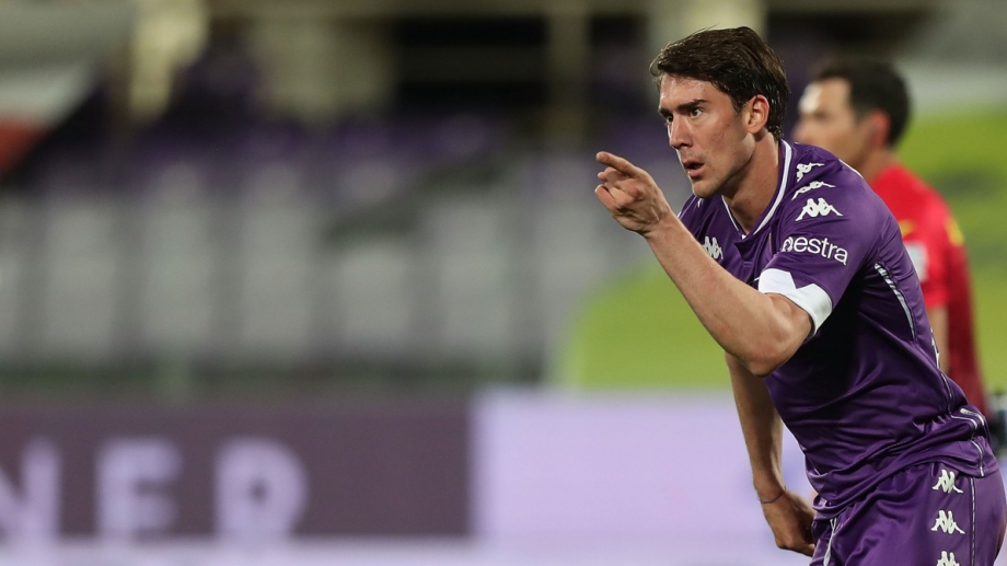 Нападателят на Фиорентина Душан Влахович по всяка вероятност ще премине