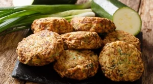 Кюфтета от тиквички и картофи