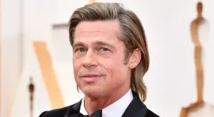 Брад Пит се появи в инвалидна количка (СНИМКИ)