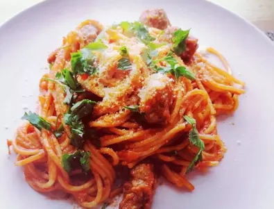Рецепта за невероятно лесни и вкусни спагети с кюфтенца