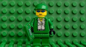  {{ otherArticle[0].article.title }} 