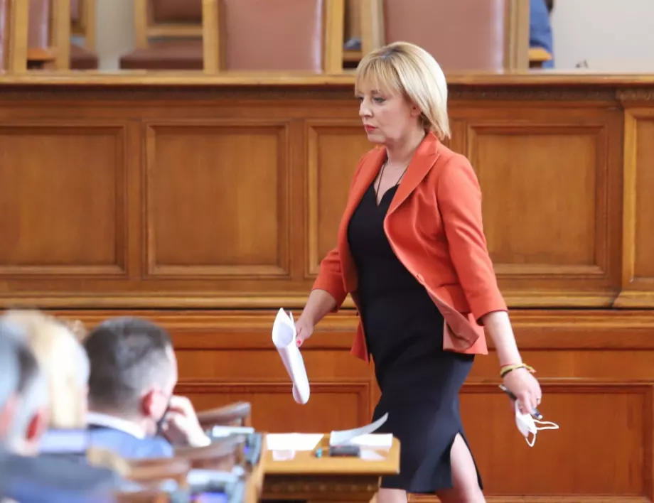 Мая Манолова предлага депутатските заплати да станат 1400 лева