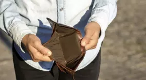 Минималната заплата трябва да продължи да расте, призовават от КНСБ