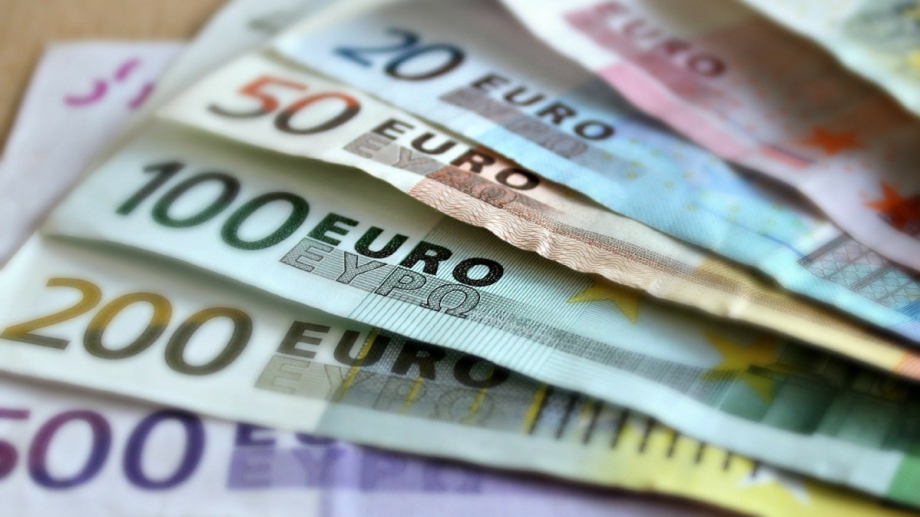 Гръцкото правителство обяви, че ще предложи предплатена карта със 150