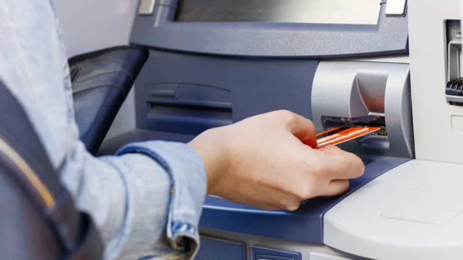 Банките с ново увеличение на таксите на най-използваните услуги