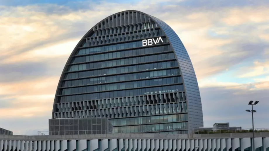 BBVA съкращава 3800 служители и закрива 380 офиса в Испания