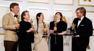 Големите победители на Оскари 2021 (СНИМКИ + ВИДЕО)