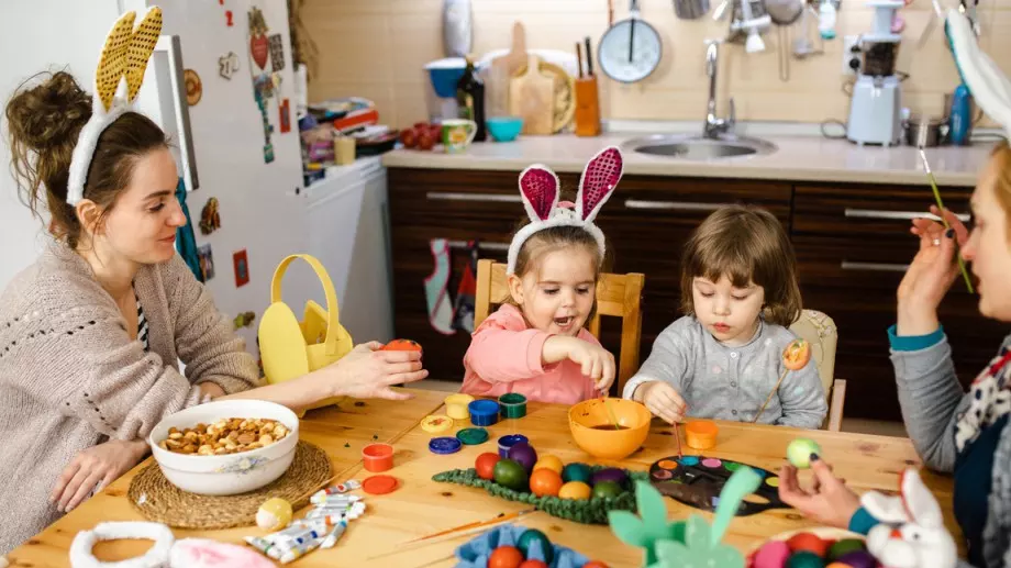 Велика събота е, в очакване на Благодатния огън