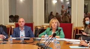 Чака се изслушване на шефовете на Булгартрансгаз, Автомагистрали и АПИ с министрите им