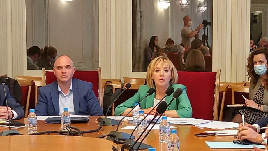 Чака се изслушване на шефовете на Булгартрансгаз, Автомагистрали и АПИ с министрите им