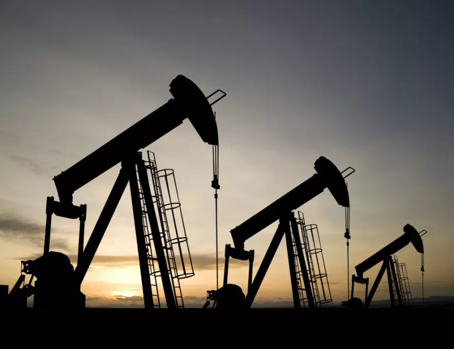 Спад в цената на петрола след решение на ОПЕК+ да увеличи добива