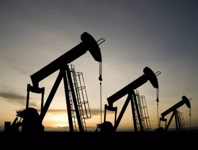 След новите санкции срещу Русия: Цената на петрола тръгна нагоре, газът поевтинява