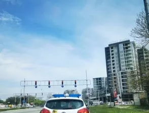 ТИР се обърна в София, движението е затруднено