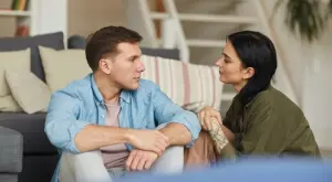 Съвети как да бъдете по-добър слушател във вашата връзка   