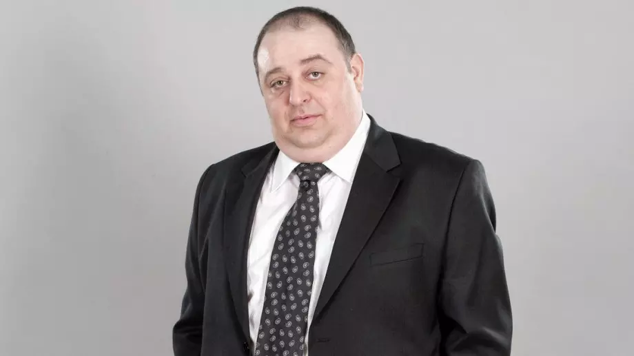 Любо Нейков: Актьорите лъжат красиво, а политиците дрънчат като цинкови кофи