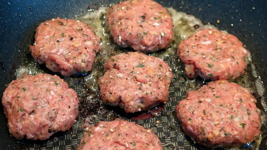 Рецепта от тефтера на баба за сочни кюфтета