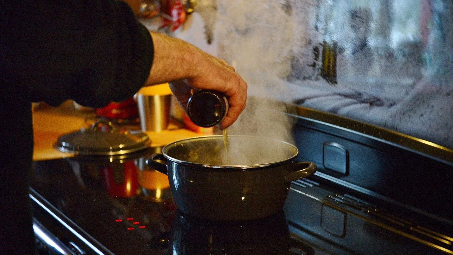 Невероятна пържола в зелев лист - става уникално крехка и сочна!