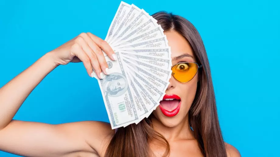 Зодиите, които ще забогатеят през май