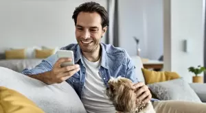 Виц за днес: Мъж със счупена глава отива в "Пирогов"