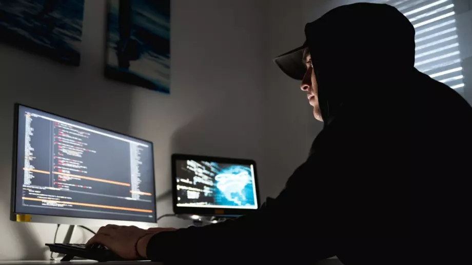 Хакнаха германски нефтени компании