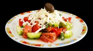 Скача цената на шопската салата