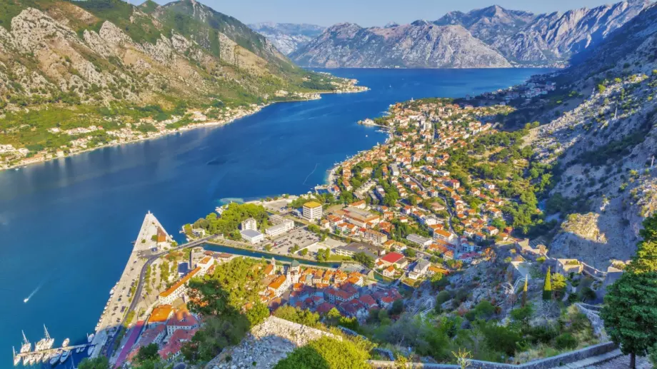 Черна гора ще лекува безплатно туристите, болни от Covid-19