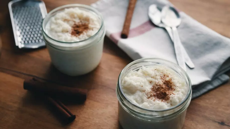 Любим десерт от детството: Мляко с ориз