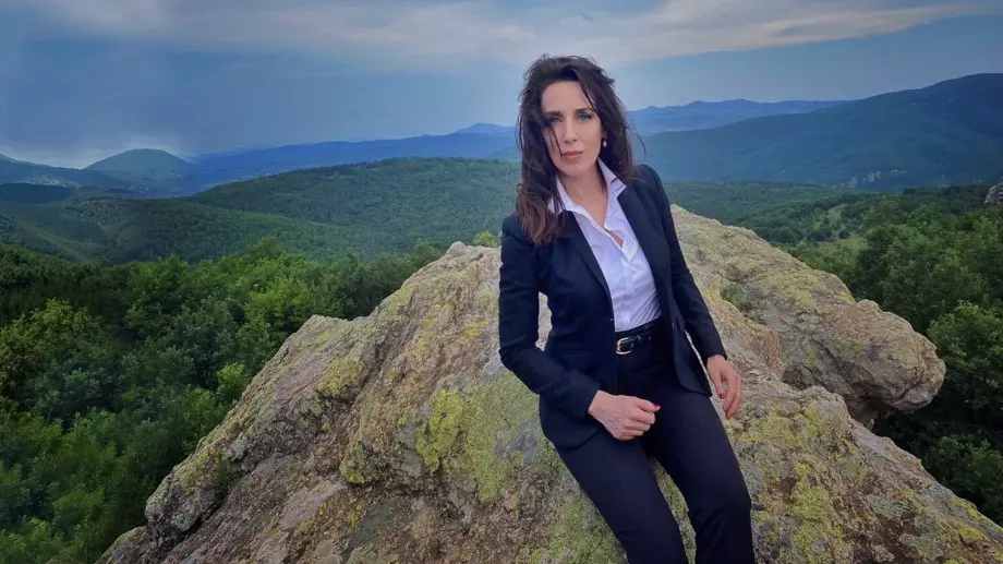 Д-р Неделя Щонова направи признание за филърите и силикона (СНИМКА)