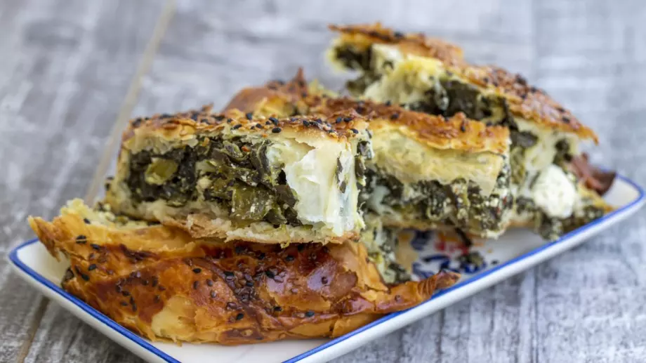 Оригинална рецепта за хрупкава баница със спанак