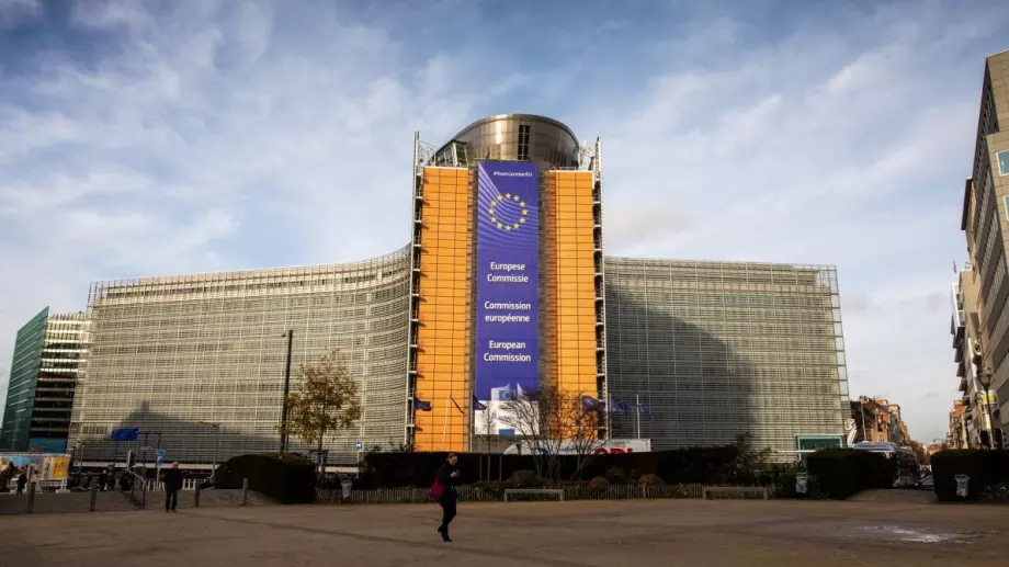 ЕК сложи край на механизма за сътрудничество и проверка за България и Румъния