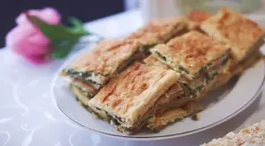 Баница със спанак и сирене