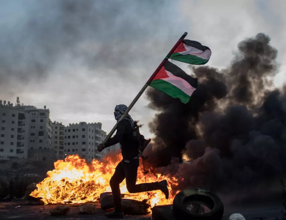 Интензивни бомбардировки в Ивицата Газа, ООН е неспособна да спре насилието (ВИДЕО)