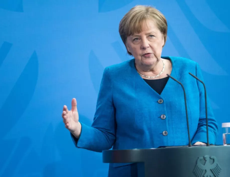 Меркел към ЕС: Говорете с Полша и Унгария, преди да намалите средствата