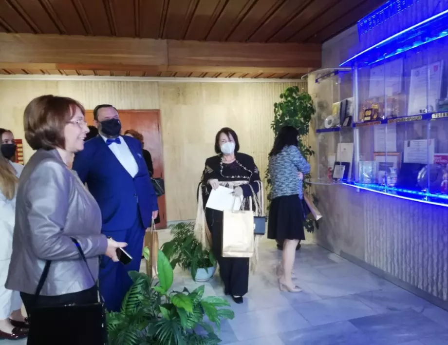 Кметът на Казанлък: Чрез международното жури на Царица Роза 2021 отново сме в контакт с побратимени градове