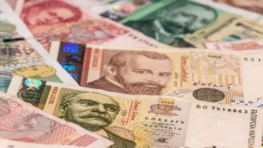 Спестяванията в банките се увеличиха с 6.7 млрд. лева за година