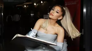 Звезди, които потърсиха голямата любов в социалните мрежи (ВИДЕО)