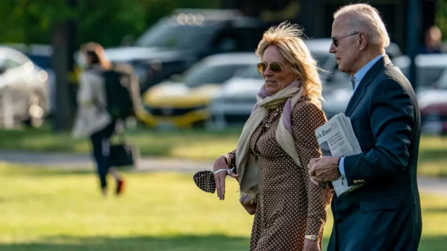 Байдън и съпругата му обявиха колко са спечелили и платили като данък през 2022 година