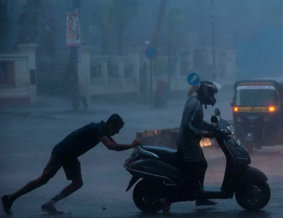 Циклонът "Моча" взе десетки жертви в Мианмар
