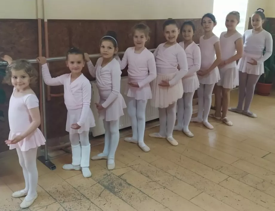 Талантливи деца от Елин Пелин спечелиха награди от международни фестивали по балет