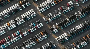 Руската инвазия в Украйна удари и глобалното автомобилно производство